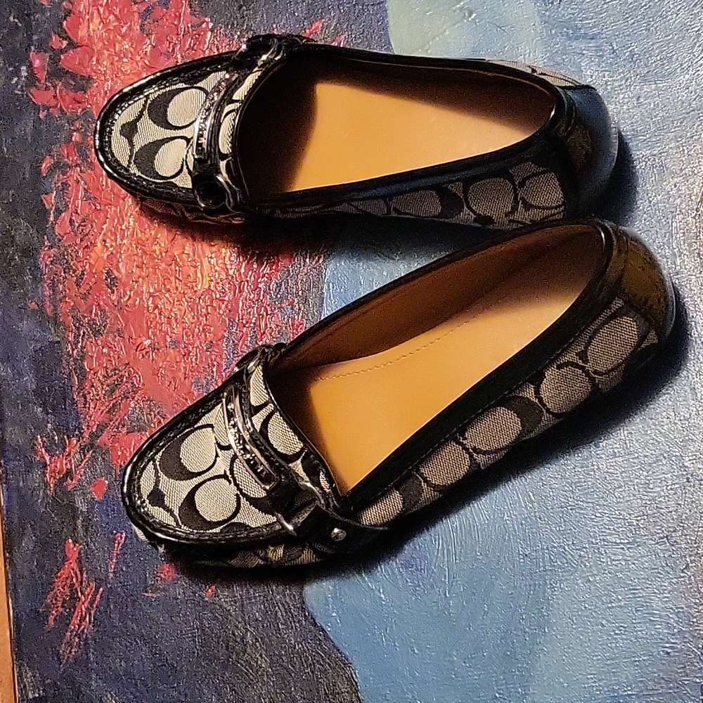 7.5 size/coach/black and grey